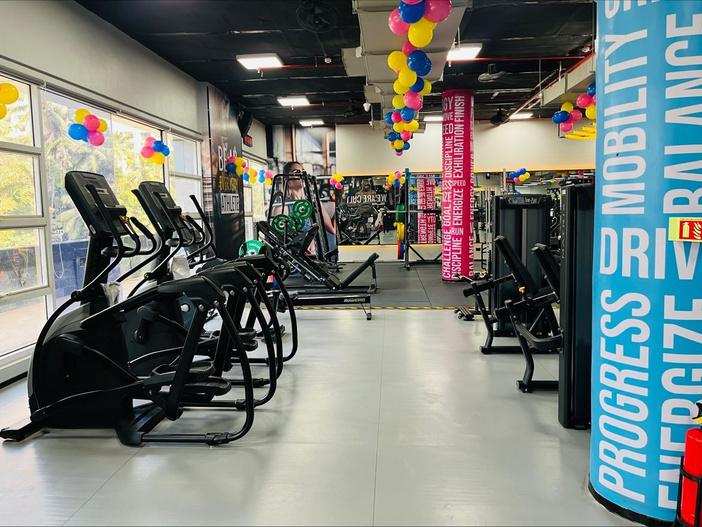 Img21  near me interiors community interior designer near me